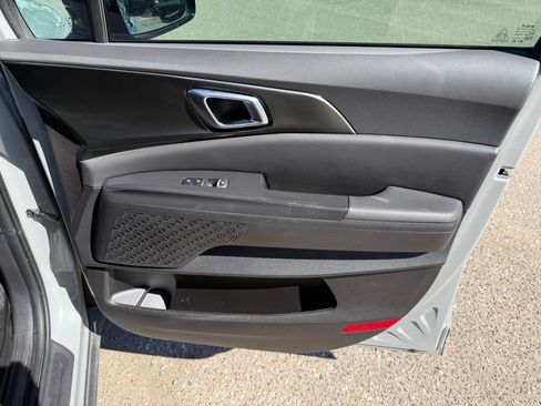 Used 2025 Kia Carnival SX FWD image 16