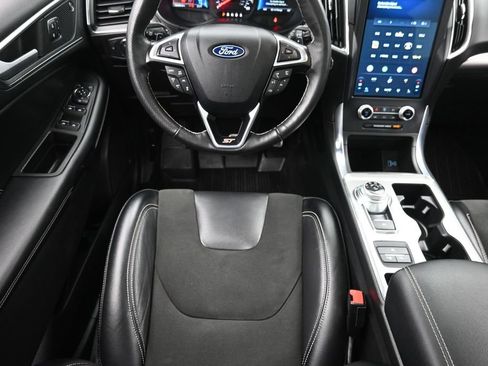 Used 2022 Ford Edge ST w/ Equipment Group 401A AWD/4WD image 14