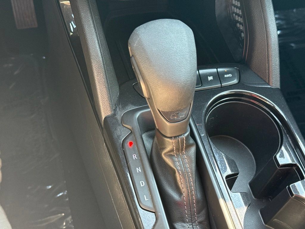 Used 2025 Chevrolet TrailBlazer LT AWD/4WD image 29