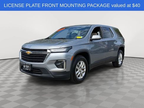 Used 2023 Chevrolet Traverse LS w/ Safety Package FWD image 3