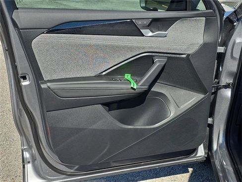 New 2025 Volkswagen Tiguan S image 11