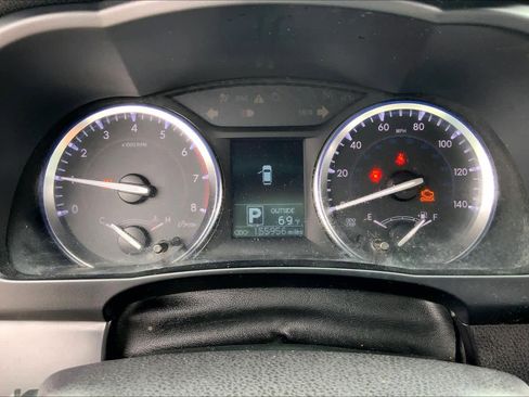 Used 2015 Toyota Highlander LE image 25