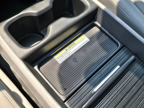 Used 2018 Honda Odyssey Elite image 18