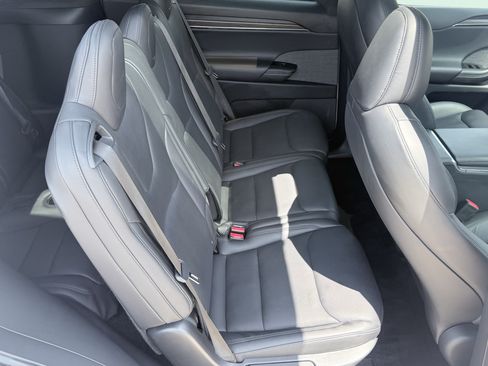 Used 2023 Tesla Model X AWD/4WD image 43