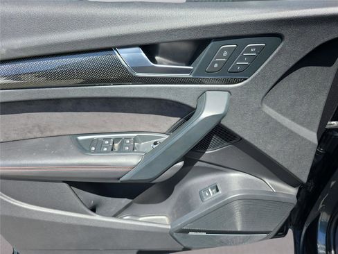 Used 2018 Audi SQ5 Premium Plus image 17