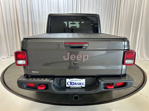 Used 2023 Jeep Gladiator Rubicon w/ Cold Weather Group AWD/4WD image 26