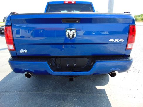 Used 2017 RAM 1500 Express w/ Express Value Package AWD/4WD image 8