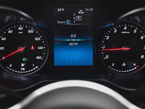 Used 2020 Mercedes-Benz GLC 300 4MATIC image 16