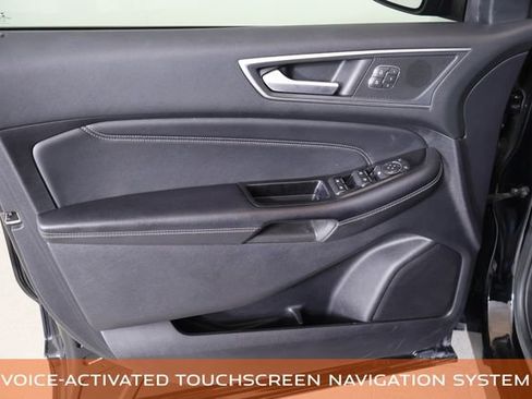 Used 2018 Ford Edge Titanium w/ Technology Package FWD image 21
