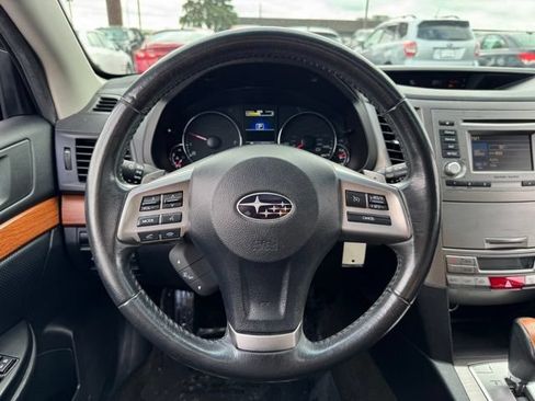 Used 2013 Subaru Outback 2.5i Limited w/ Moonroof Pkg AWD/4WD image 28