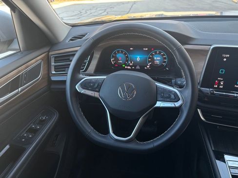 Certified 2025 Volkswagen Atlas SE image 26