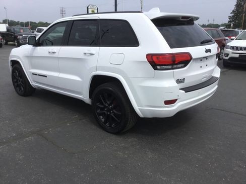 Used 2018 Jeep Grand Cherokee Altitude image 7