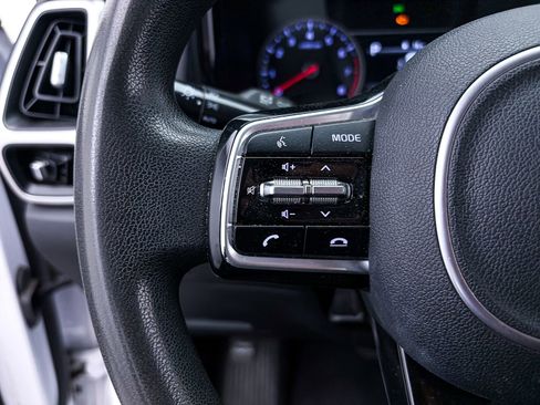 Used 2021 Kia Sorento LX image 23