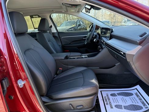 Used 2025 Hyundai Sonata Limited image 42