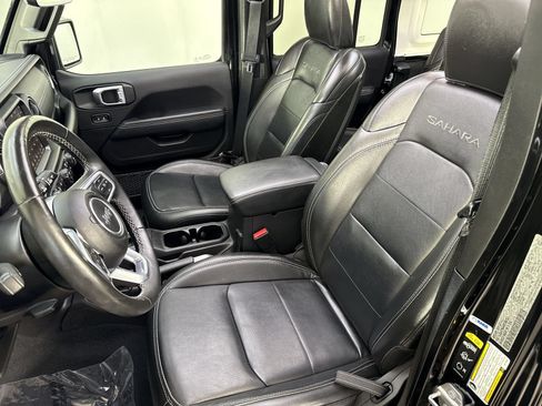 Used 2022 Jeep Wrangler Unlimited Sahara w/ Cold Weather Group AWD/4WD image 20