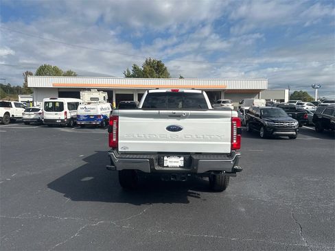 New 2026 Ford F250 Lariat w/ Lariat Premium Package image 6