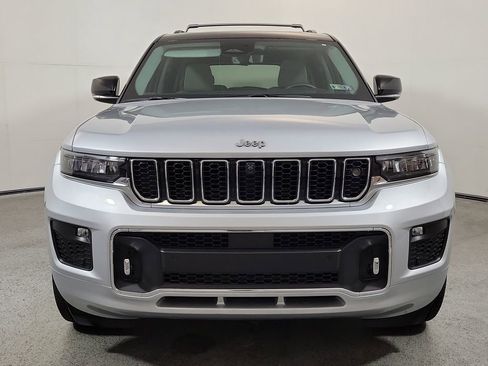 Used 2023 Jeep Grand Cherokee L Overland w/ Advanced Protech Group III image 2