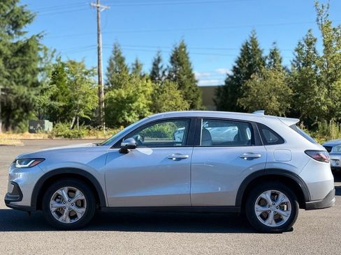 Used 2023 Honda HR-V LX image 2