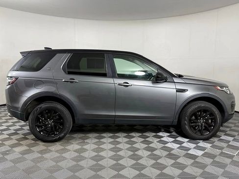 Used 2018 Land Rover Discovery Sport SE image 9
