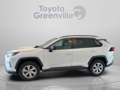 Used 2021 Toyota RAV4 LE FWD image 2