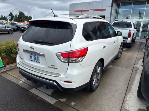 Used 2015 Nissan Pathfinder Platinum w/ Cargo Package AWD/4WD image 3