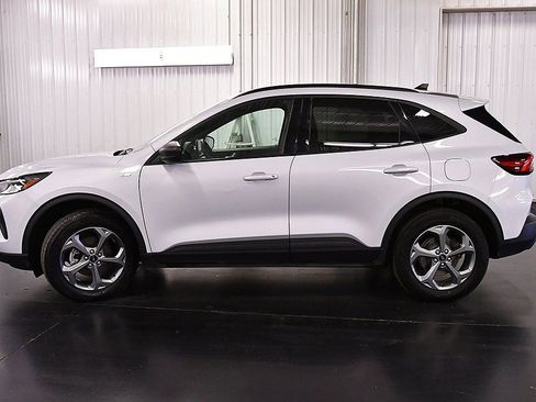 Used 2025 Ford Escape ST-Line image 4