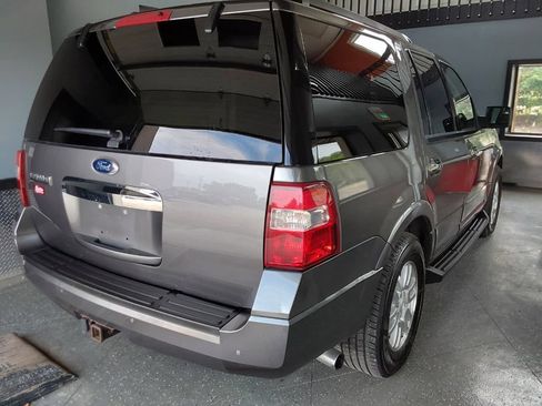 Used 2014 Ford Expedition XLT w/ Leather Seating Package AWD/4WD image 8