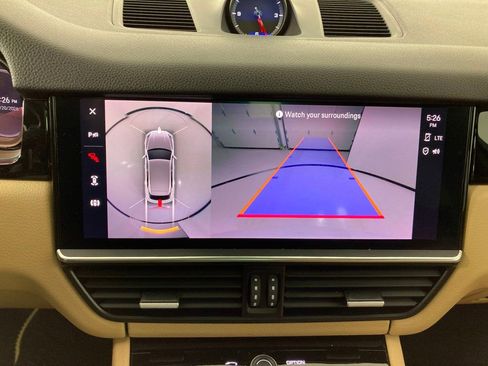 Certified 2023 Porsche Cayenne image 12