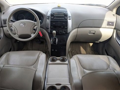 Used 2008 Toyota Sienna LE image 15