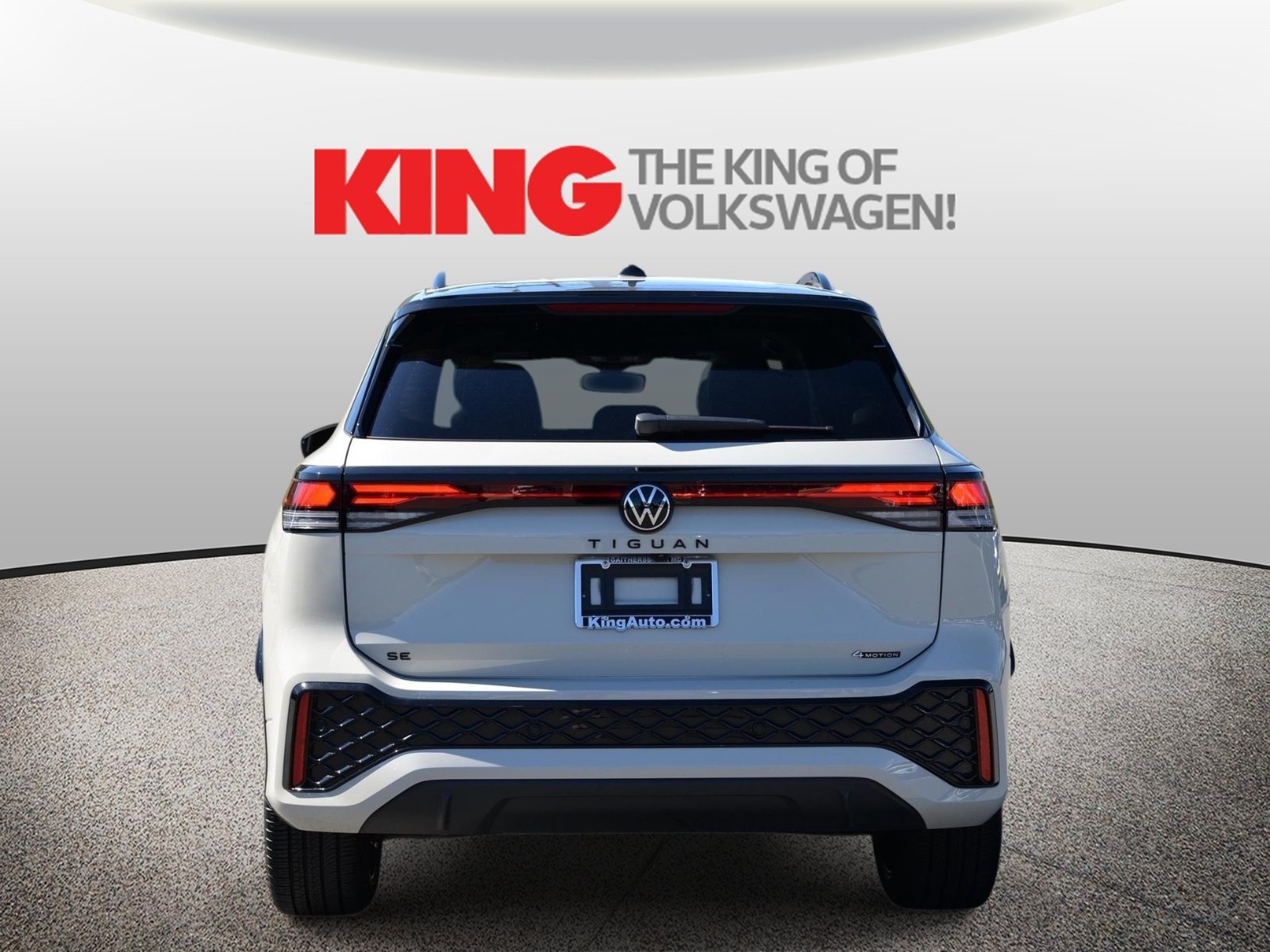 Certified 2025 Volkswagen Tiguan SE R-Line AWD/4WD image 4