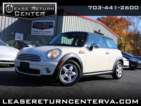 Used 2009 MINI Cooper Hardtop image 1