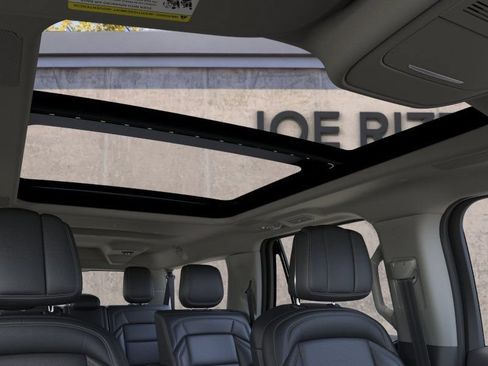 New 2025 Lincoln Navigator L Reserve AWD/4WD image 22