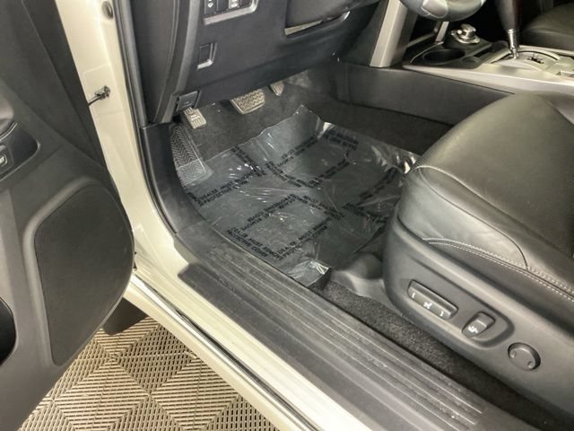 Used 2019 Toyota 4Runner Limited AWD/4WD image 15