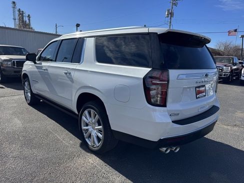 Used 2024 Chevrolet Suburban High Country image 5