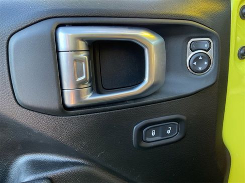 Used 2023 Jeep Wrangler Unlimited Sport image 30