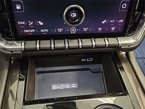 New 2025 GMC Yukon XL Elevation image 20