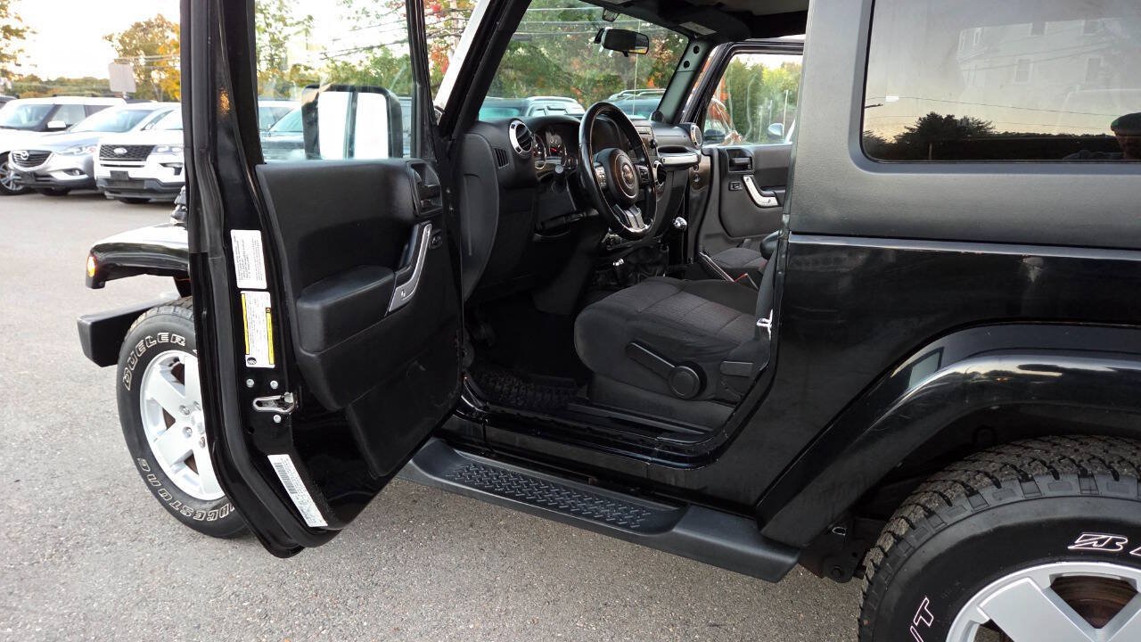 Used 2012 Jeep Wrangler Sahara w/ Dual Top Group AWD/4WD image 24