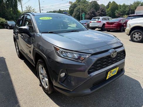 Used 2019 Toyota RAV4 XLE w/ Convenience Package AWD/4WD image 4