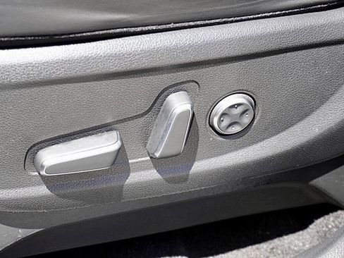 Used 2024 Hyundai Palisade SEL FWD image 23
