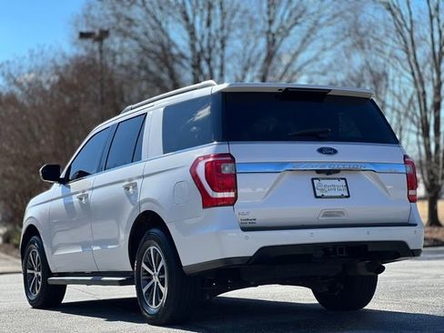 Used 2019 Ford Expedition XLT image 7