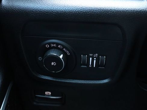 Used 2024 Jeep Grand Cherokee Limited w/ Luxury Tech Group II AWD/4WD image 11