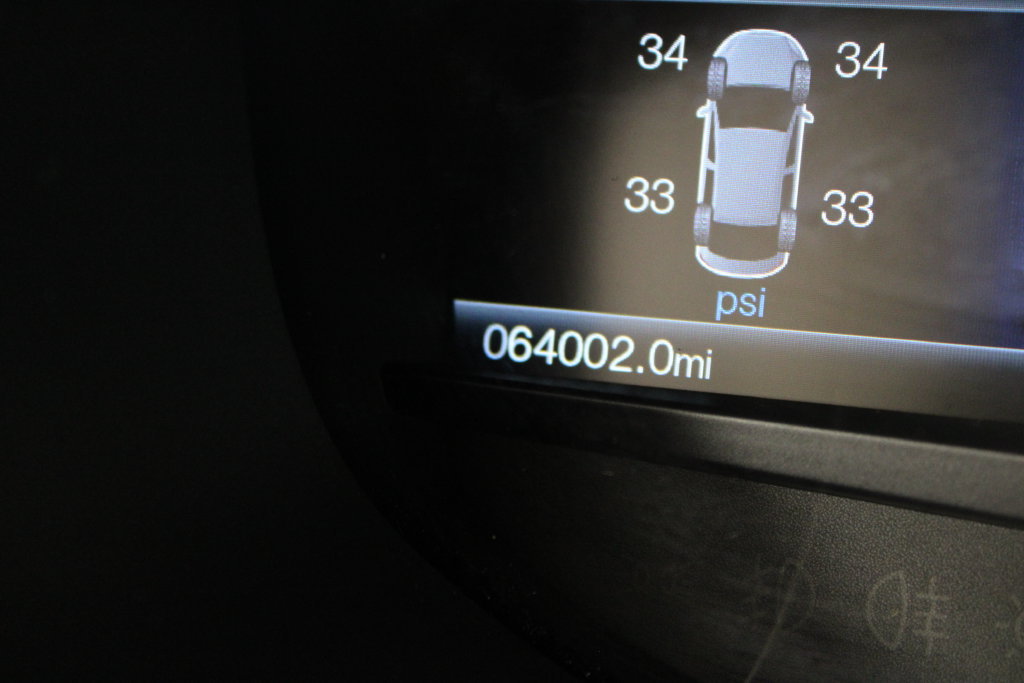 Used 2018 Ford Edge Titanium w/ Equipment Group 301A AWD/4WD image 27