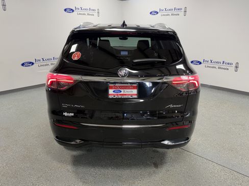 Used 2024 Buick Enclave Avenir w/ Avenir Technology Package image 35