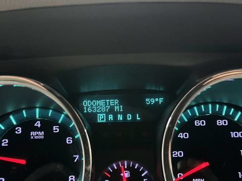Used 2012 Chevrolet Traverse LS FWD image 30