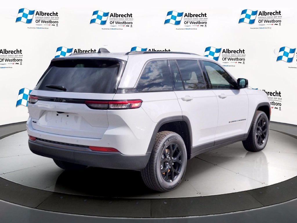New 2026 Jeep Grand Cherokee Altitude AWD/4WD image 5