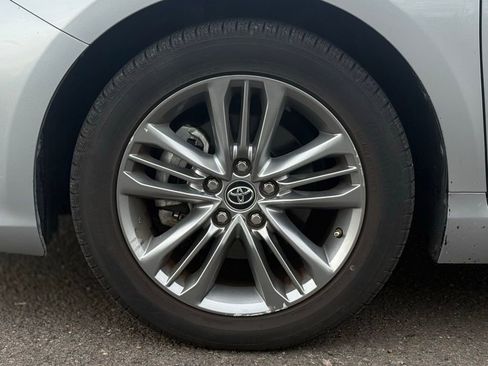 Used 2016 Toyota Camry SE image 9