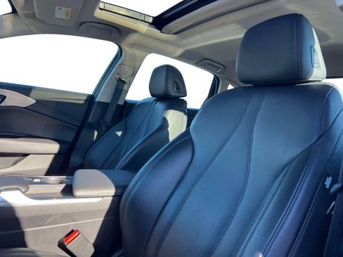 Used 2023 Acura TLX image 10