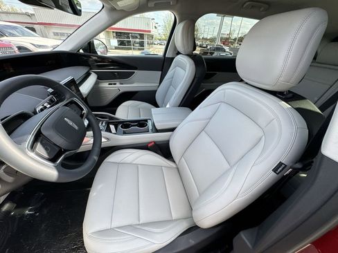 New 2026 Lincoln Nautilus Premier AWD/4WD image 11