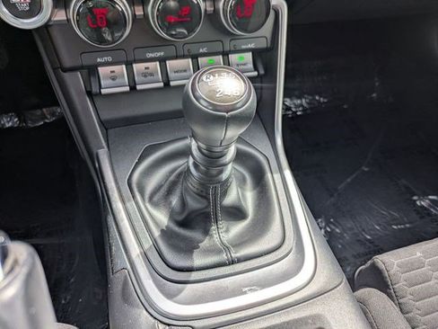 Used 2023 Toyota GR86 w/ ALL Weather Mat Package (TMS) RWD image 25