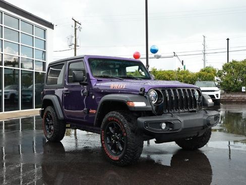 Used 2023 Jeep Wrangler Sport AWD/4WD image 3
